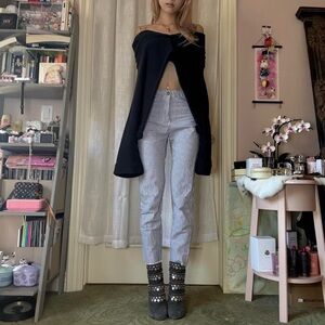 Brandy Melville Pinstripe White/Navy High-Waisted Cropped Pants